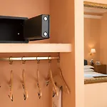 Golden Tulip Piram Hotel Rome