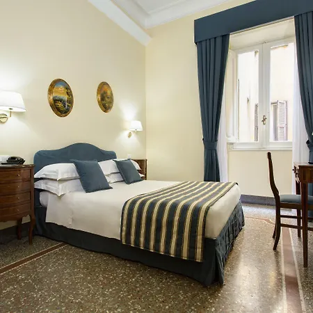 Hotel Golden Tulip Piram 4*