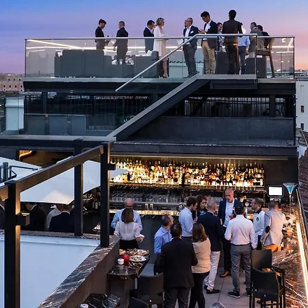 Golden Tulip Piram ホテル 4*