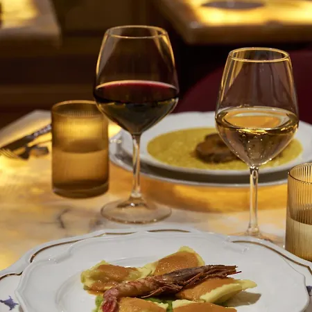 Golden Tulip Piram 4*