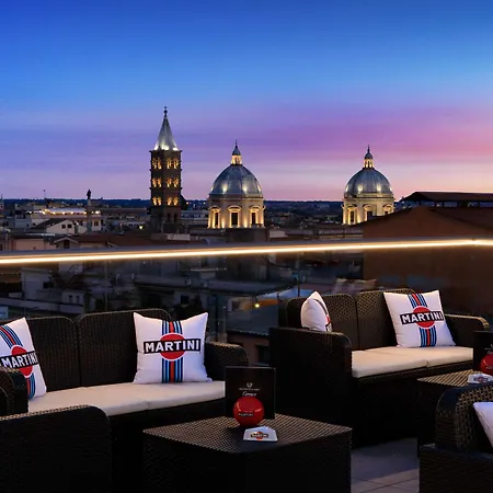 ホテル Golden Tulip Piram 4*