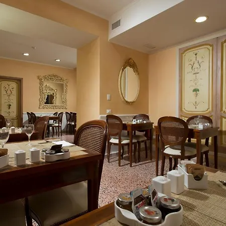 Golden Tulip Piram Hotel 4*