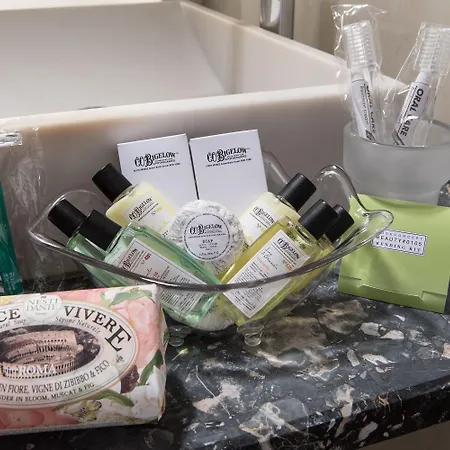 호텔 Golden Tulip Piram