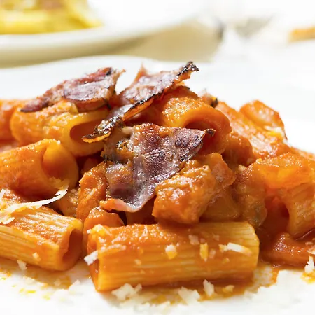 Golden Tulip Piram Hotel