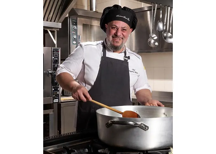 ホテル Golden Tulip Piram 4*