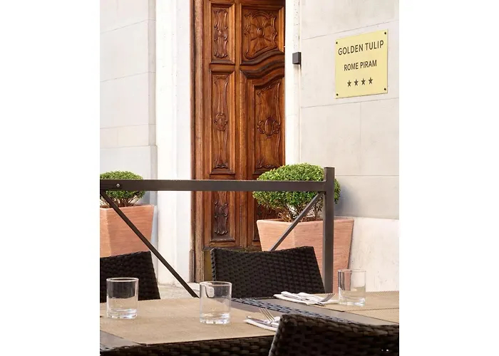 Golden Tulip Piram ホテル 4*