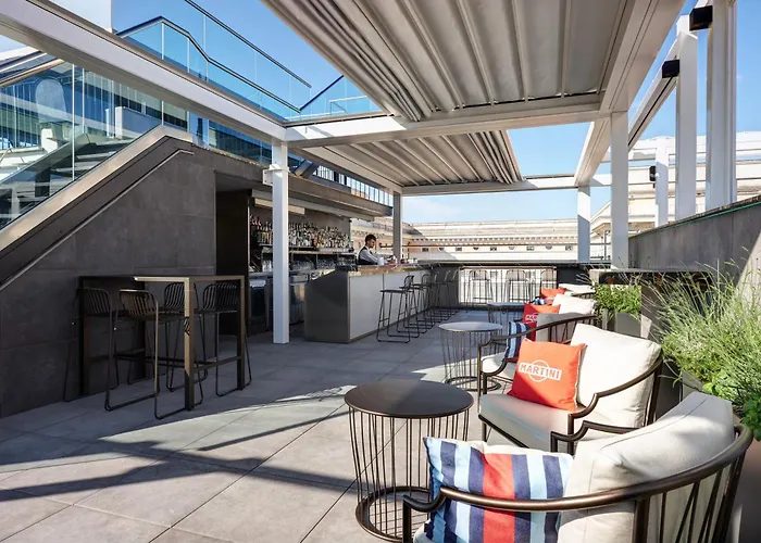 ホテル Golden Tulip Piram 4*