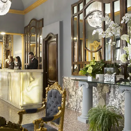 Golden Tulip Piram