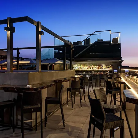 Golden Tulip Piram